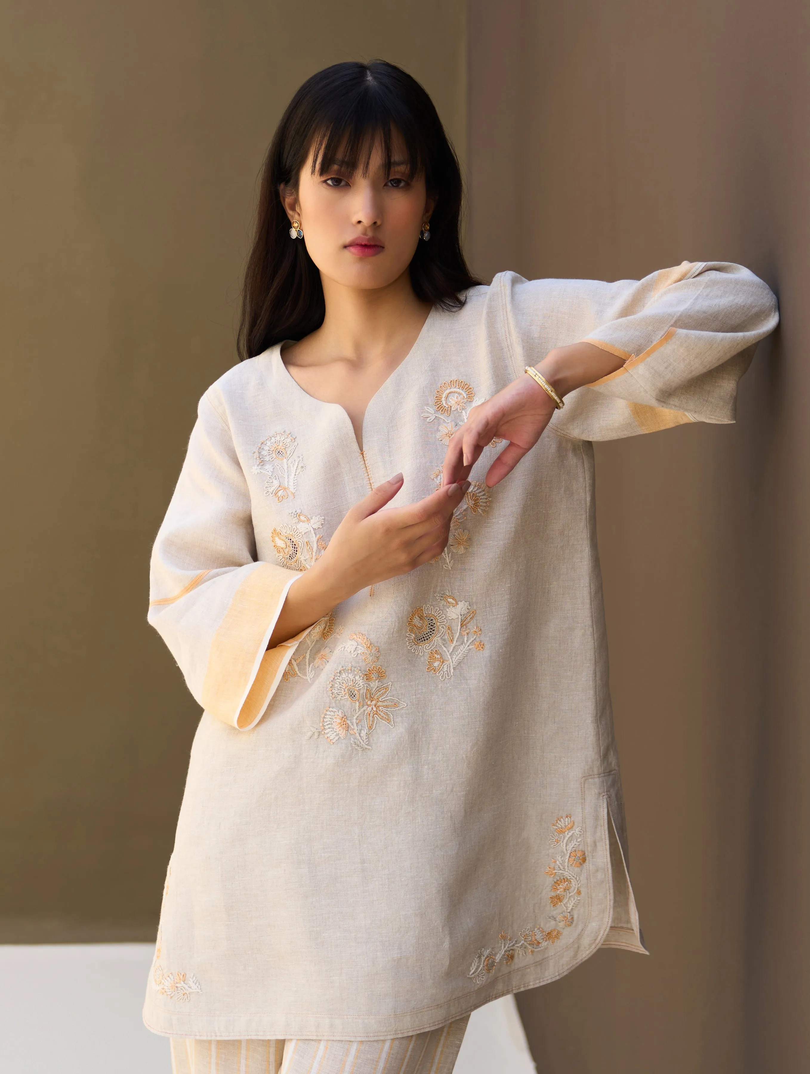 Insha Hand-Embroidered Kurta - Natural